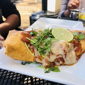 Staks Kitchen - Germantown - a slice of pizza on a plate - Breakfast & Brunch Near Me - Germantown, Tennessee Staks Kitchen - Germantown - a slice of pizza on a plate - Breakfast & Brunch Near Me - Germantown, Tennessee
