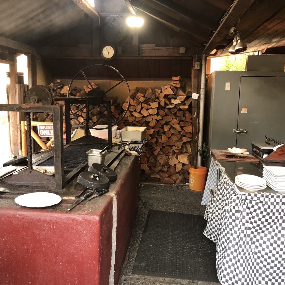 Steelhead Lodge - Smokehouse/kitchen - Hotels Near Me - Klamath, California Steelhead Lodge - Smokehouse/kitchen - Hotels Near Me - Klamath, California