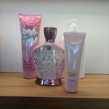 Palm Beach Tan - Omg the visionary is insane its incredible and the Jwoww face intensifies the color and protects your skin. Worth trying. - Spray Tanning Near Me - Los Angeles, California Palm Beach Tan - Omg the visionary is insane its incredible and the Jwoww face intensifies the color and protects your skin. Worth trying. - Spray Tanning Near Me - Los Angeles, California