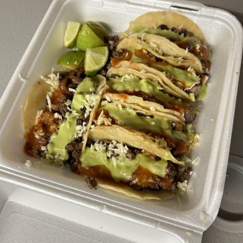 Charlie's Tacos - Tacos with everything - Food Trucks Near Me - Phoenix, Arizona Charlie's Tacos - Tacos with everything - Food Trucks Near Me - Phoenix, Arizona