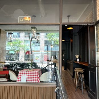 Chez Odile - Desserts Near Me - Toronto, Ontario