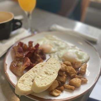 Kaffe Haus - Two Egg Breakfast - Breakfast & Brunch Near Me - San Juan, Puerto Rico