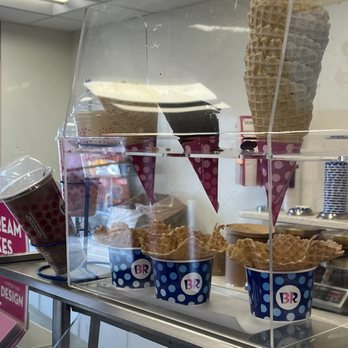 Baskin Robbins - Ice Cream & Frozen Yogurt Near Me - Windsor Heights, Iowa