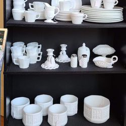 Monroe Antiques Mall - All sorts of items!