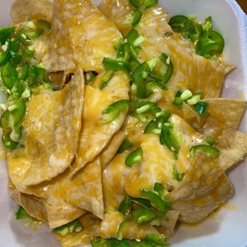 Super Burritos Mexican Food - Nachos with fresh jalapeños. - Mexican Near Me - Redding, California Super Burritos Mexican Food - Nachos with fresh jalapeños. - Mexican Near Me - Redding, California
