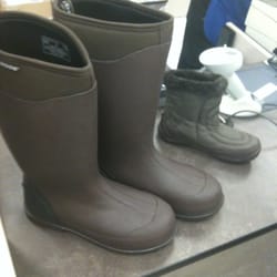 Winners Apparel - Bogs have price yay