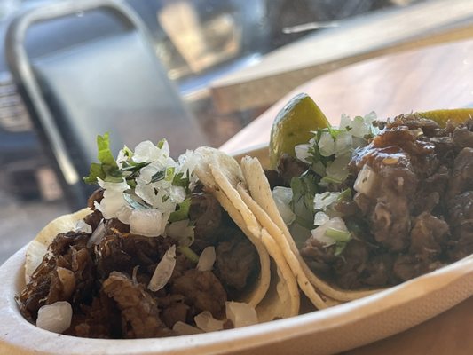 Lilly's Taqueria by null