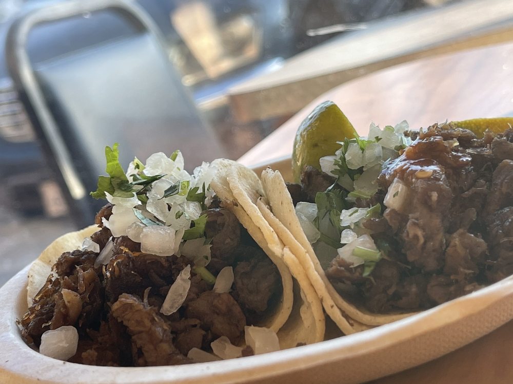 Food from Lilly's Tacos