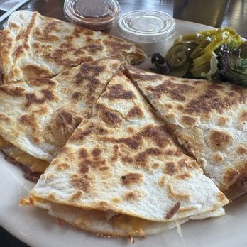 Ridgewood Cafe - Chicken quesadillas - New American Near Me - Springfield, Ohio