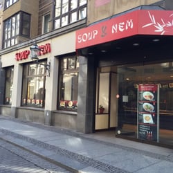 Soup & Nem - Eingang auf der Nikolaistraße