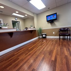 Central Magnetic Imaging - Lobby entrance