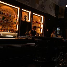 Main bar