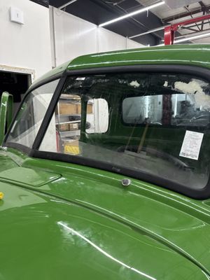 Windshield Replacements - Replace your damaged windshield before it fully breaks unexpectedly. At Quality Auto Glass, we’re dedicated to providing you with a service that’s as smooth as the glass we install. Our superior mobile windshield replacement services in Texas are tailored to the needs of luxury and economy car drivers. You can drive confidently, knowing your vehicle’s new windshield has been installed with precision and care.