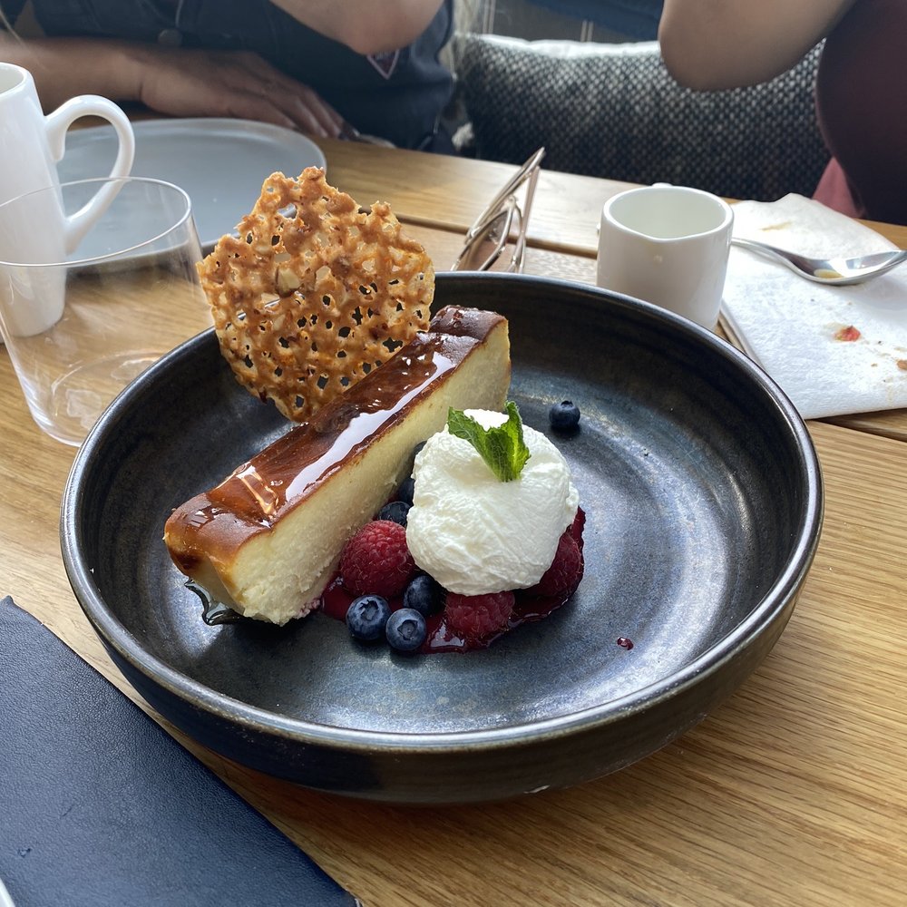 Earls Kitchen + Bar - Canadian (New) Near Me - North York, Ontario Earls Kitchen + Bar - Canadian (New) Near Me - North York, Ontario