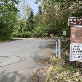 Narbeck Wetland Sanctuary - Main driving entrance with hours posted. - Parks Near Me - Everett, Washington Narbeck Wetland Sanctuary - Main driving entrance with hours posted. - Parks Near Me - Everett, Washington