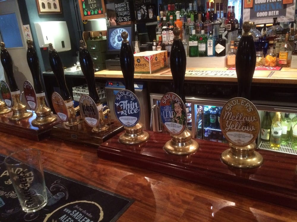 THE WINDSOR CASTLE Updated May 2024 7 Stourbridge Road, Stourbridge