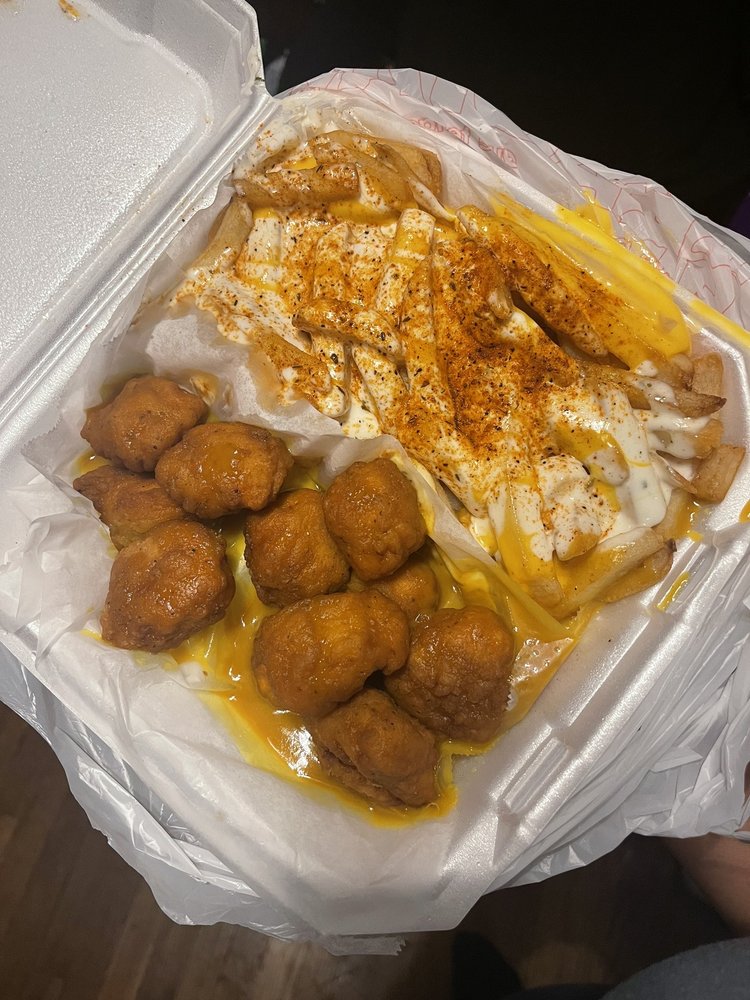 KINGS WINGS Updated August 2024 16 Reviews 733 9th Ave N