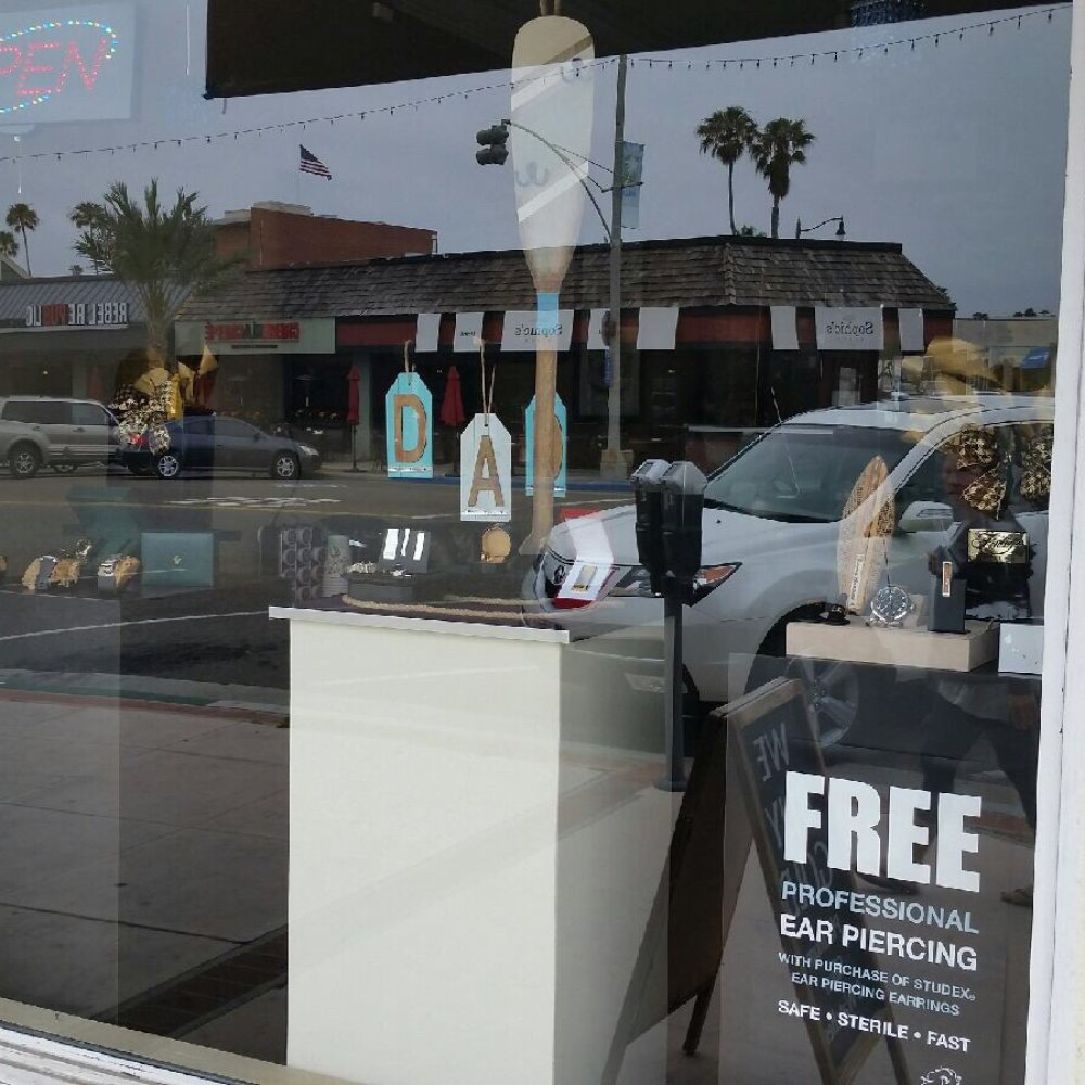 Finley's Jewelers - Very professional staff and lovely location. - Jewelry Near Me - Redondo Beach, California Finley's Jewelers - Very professional staff and lovely location. - Jewelry Near Me - Redondo Beach, California