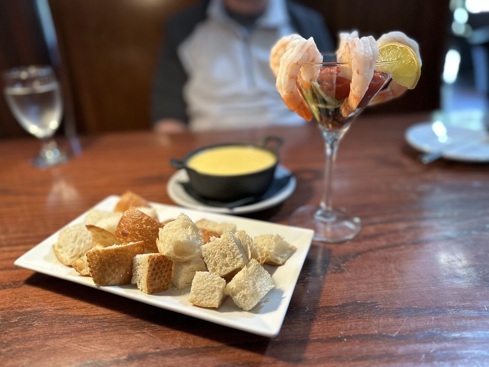 WILLOW SALOON TEMP. CLOSED Updated September 2024 38 Photos & 14