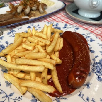 Augustiner Bräustuben - Currywurst - German Near Me - Munich, BY