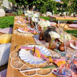 Picnic rentals - tables, rugs and pillows