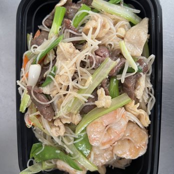 Ocean Star - House Rice Noodles - Food Trucks Near Me - Portland, Oregon Ocean Star - House Rice Noodles - Food Trucks Near Me - Portland, Oregon