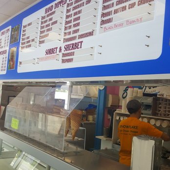 Snowflake Ice Cream Shoppe - Ice Cream & Frozen Yogurt Near Me - Riverhead, New York Snowflake Ice Cream Shoppe - Ice Cream & Frozen Yogurt Near Me - Riverhead, New York