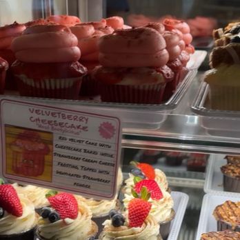 Molly's Cupcakes - VelvetBerry Cheesecake cupcake - Cupcakes Near Me - Chicago, Illinois