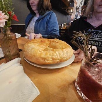 Uptown Grill - Potpie is 100% a must get!! - Cocktail Bars Near Me - Olympia, Washington