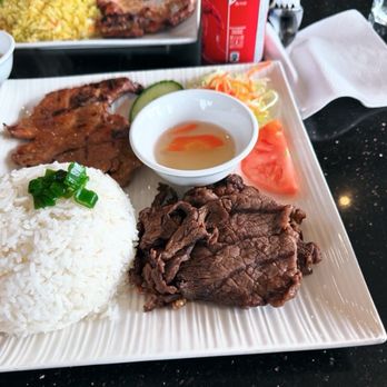 Lac Vien Vietnamese Restaurant - Grilled beef and pork chop - Vietnamese Near Me - North York, Ontario