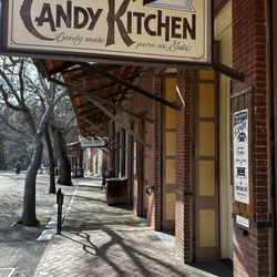 Nelson's Columbia Candy Kitchen