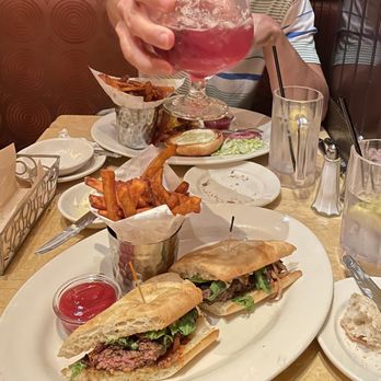 The Cheesecake Factory - Bistro Burger - Desserts Near Me - Orlando, Florida