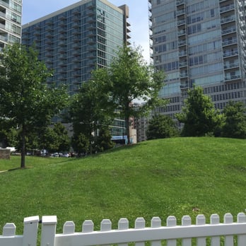 Montgomery Ward Park - Parks Near Me - Chicago, Illinois