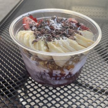 BerryBox Superfood Bar - Medium Smoothie Bowl: Acai and Coconut based topped with banana, strawberry, coconut flakes, granola, and cacao - Acai Bowls Near Me - Saint Louis, Missouri BerryBox Superfood Bar - Medium Smoothie Bowl: Acai and Coconut based topped with banana, strawberry, coconut flakes, granola, and cacao - Acai Bowls Near Me - Saint Louis, Missouri