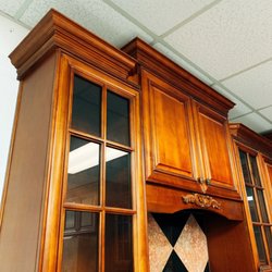 National Stone World - Kitchen Cabinets