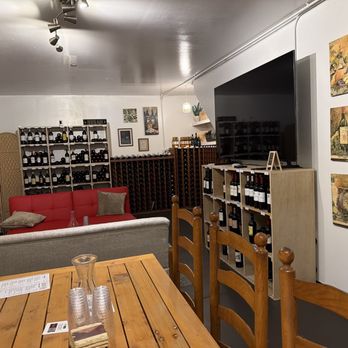 Shyr Wines - Quaint little area in the back! - Wine Tasting Room Near Me - Saratoga, California