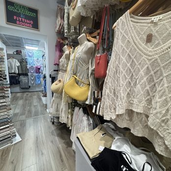 Beach Gossip - Women's Clothing Near Me - Delray Beach, Florida Beach Gossip - Women's Clothing Near Me - Delray Beach, Florida