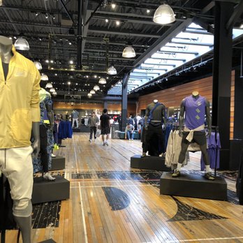 Lenox Square - Nike Store - Shopping Centers Near Me - Atlanta, Georgia