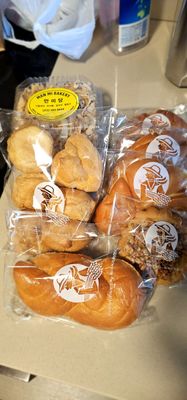 Manmi Bakery by null