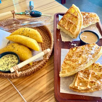 Sumaq Coffee - Gluten free waffles and gluten free empanadas (both very good) - Coffee & Tea Near Me - Charlotte, North Carolina