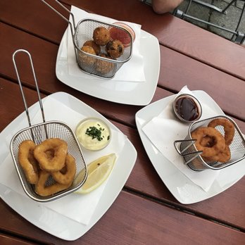 bodhi - Fried calamari, chili cheese fries and onion rings - Vegan Near Me - Munich, BY