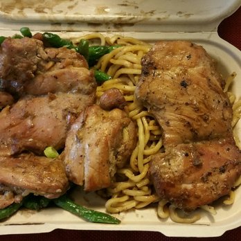 Blurr Kitchen - Meal plan: Chicken, noodles, and string beans ($9). Pretty good and filling! - Asian Fusion Near Me - Santa Clara, California