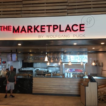 Marketplace Wolfgang Puck - Pizza Near Me - Cancún, ROO Marketplace Wolfgang Puck - Pizza Near Me - Cancún, ROO
