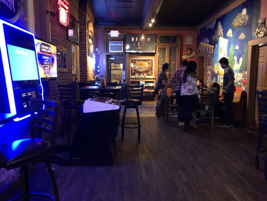 Arlin's Bar & Garden by null