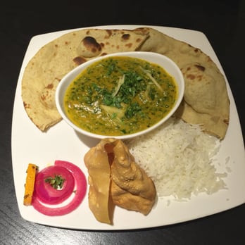 Moksha Indian Bistro - Saag (spinach) - really good (4/5) Expensive - Indian Near Me - Niagara Falls, Ontario