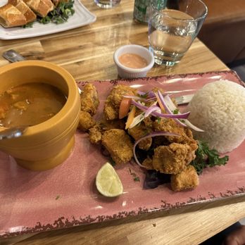Sazon Y Pilon - Chicharrones de pollo sin hueso - Bars Near Me - Stony Point, New York