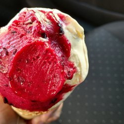 Beza Krówka Lody Rzemieślnicze - Wspaniałe lody, jedne z lepszych jakie jadłem.