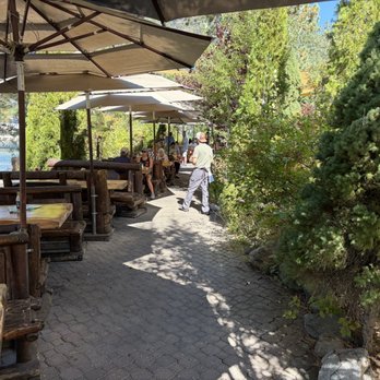 BridgeTender Tavern - Outdoor seating - Bars Near Me - Tahoe City, California