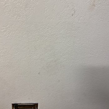 Motel 6 - Shit on wall - Hotels Near Me - Weed, California Motel 6 - Shit on wall - Hotels Near Me - Weed, California