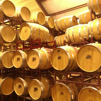 Becker Vineyards - Wine Tasting Room Near Me - Fredericksburg, Texas